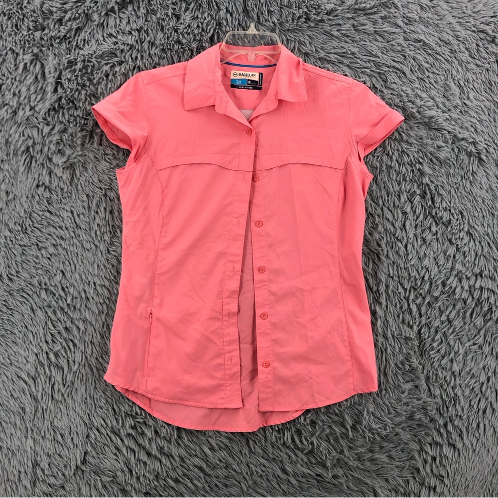 Magellan Outdoors Shirt Womens Medium Fish Gear Semi Fitted Moisture Wicking